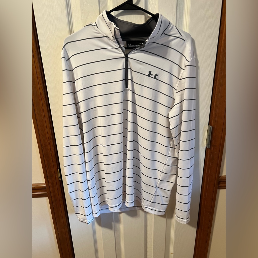 Under Armour Long Sleeve Zip Up Like New